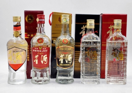 达州回收红董褐董白董3款90年代的老董酒分别多少钱一瓶，各自介绍与特点分析
