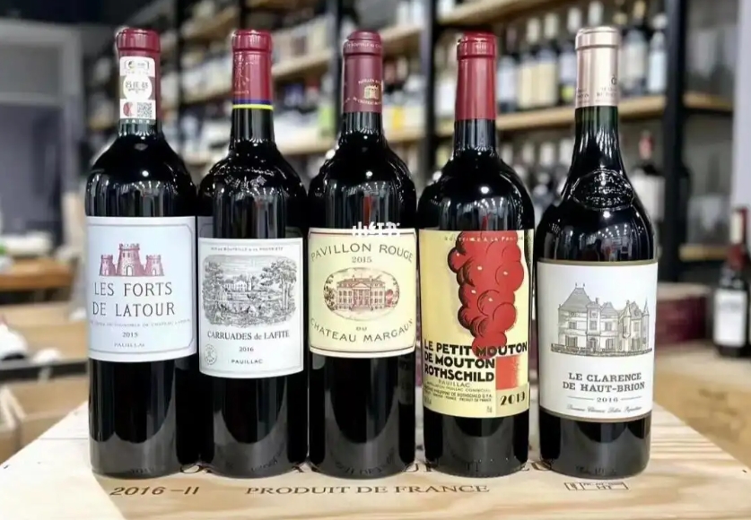 达州拉图红酒和拉菲红葡萄酒两个品牌有什么关系，回收市场价格哪个更高？